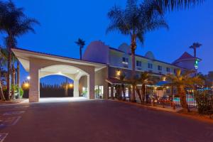 エスコンディードにあるHoliday Inn Express Hotel & Suites San Diego-Escondido, an IHG Hotelのギャラリーの写真