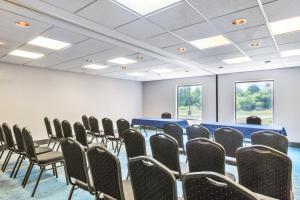 Westampton TownshipにあるHoliday Inn Express & Suites Burlington - Mount Holly by IHGのギャラリーの写真 +18枚の写真