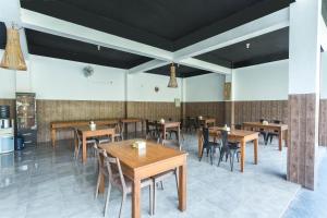 Restoran või mõni muu söögikoht majutusasutuses Hotel Bumi Aditya