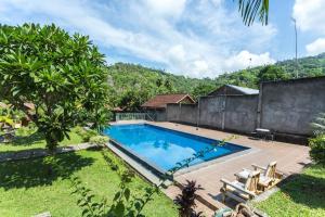 Bassein majutusasutuses Hotel Bumi Aditya või selle lähedal