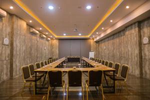 Kawasan bisnes dan/atau bilik persidangan di Pollos Hotel & Gallery