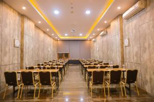 Kawasan bisnes dan/atau bilik persidangan di Pollos Hotel & Gallery