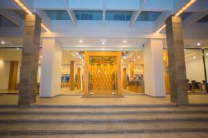 Muka bangunan atau pintu masuk Pollos Hotel & Gallery