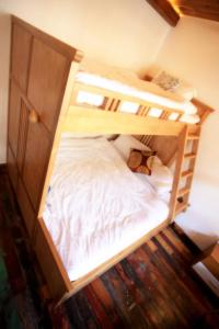 Tongli Begonia Flowers Guesthouse客房内的一张或多张床位