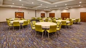 Gallery image of Holiday Inn Express Louisville Airport Expo Center, an IHG Hotel in Louisville