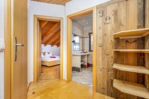 A bed or beds in a room at Appartement Oberreiter