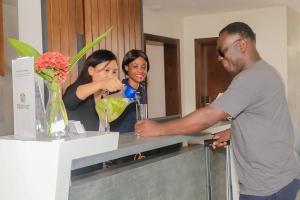 Mga guest na naka-stay sa Mamba Point Hotel