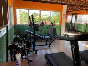 Posilňovňa alebo fitness centrum v ubytovaní Apartamento na Praia