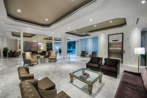 Uma área de estar em Intercontinental Miramar Panama by IHG