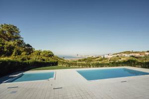 Imagen de la galería de TradeWinds - Holiday Houses - By SCH, en São Martinho do Porto