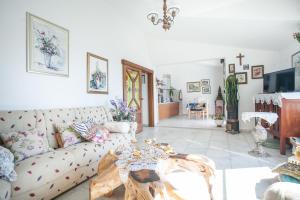 Televízia a/alebo spoločenská miestnosť v ubytovaní Sevid holiday homes