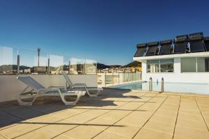 Swimming pool sa o malapit sa Clerigo - Holiday Apartments - By SCH