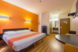 Postel nebo postele na pokoji v ubytování Motel 6 Dallas – Irving DFW Airport South + 17 fotografií