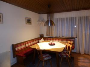 Posedenie v ubytovaní Appartement Landhaus Einsiedler