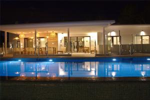 Basen w obiekcie Alidreams Carmen Beach Apartamentos lub w pobliżu