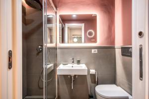 Kúpeľňa v ubytovaní Trevi Fountain Superior 3 bdr apartment