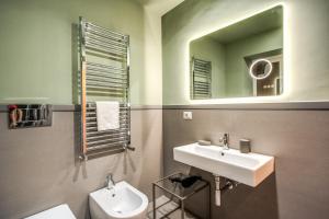Kúpeľňa v ubytovaní Trevi Fountain Superior 3 bdr apartment