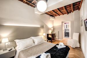 Posedenie v ubytovaní Trevi Fountain Superior 3 bdr apartment