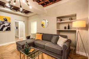 Posedenie v ubytovaní Trevi Fountain Superior 3 bdr apartment