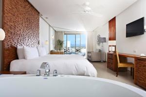 Gallery image of Sandos Finisterra All Inclusive in Cabo San Lucas