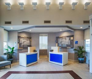 Lobbyen eller receptionen på Holiday Inn Express Nags Head Oceanfront, an IHG Hotel