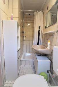 Bathroom sa Monteurwohnung - Berghütte - KEK3 - keine Touristen