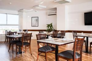 Restoran atau tempat lain untuk makan di Days Inn by Wyndham Montevideo