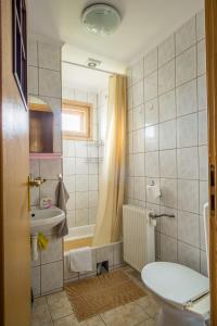 Et badeværelse på Góralski dom Murzańskich