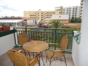 A balcony or terrace at Residencial Peñiscola Playa 6 LEK