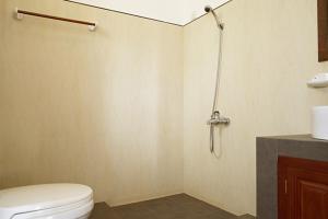 Vonios kambarys apgyvendinimo įstaigoje Malee Villa (Beach Inns Holiday Resort)