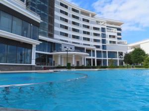 Bazén v ubytování Navy Hotel Cam Ranh nebo v jeho okolí