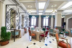 Posezení v ubytování Grand Hotel Traian