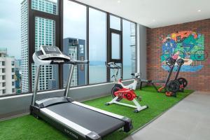 Fitness centrum a/nebo fitness zařízení v ubytování Seana Hotel