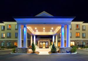 Foto da galeria de Holiday Inn Express Hotel & Suites Tooele, an IHG Hotel em Tooele