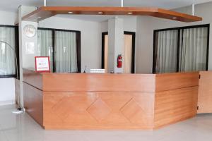 Lobbyn eller receptionsområdet på RedDoorz Plus @ Bitung City Center