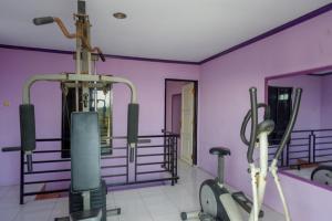 Фотография из галереи RedDoorz @ Hotel Aulia Majene в городе Majene