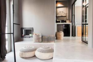 A kitchen or kitchenette at Sophia Aegina