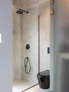 A bathroom at Sophia Aegina