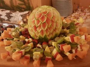 Makanan di atau berdekatan hotel