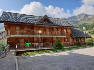 Nespecifikovaný výhled na hory nebo výhled na hory při pohledu z apartmánu