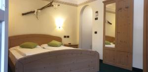 Katil atau katil-katil dalam bilik di Albergo Bernard