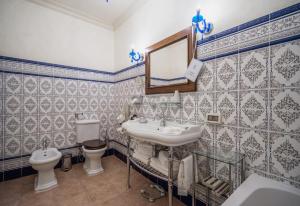Ванная комната в Вилла Елена Hotel & Residences