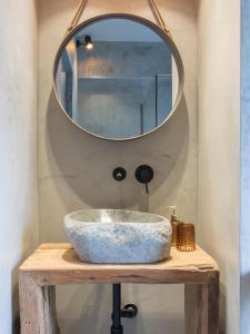 A bathroom at Sophia Aegina