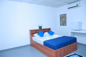 מיטה או מיטות בחדר ב-The Mangroves Villa Ahangama