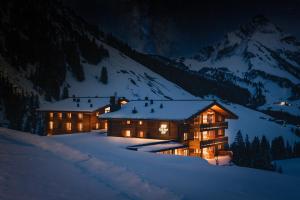 LUX ALP CHALET am Arlberg v zime