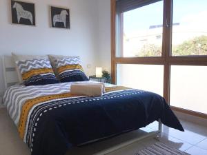 Postel nebo postele na pokoji v ubytování La Cornisa Villa by WaveProperties