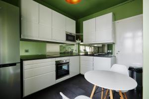 Veeve - Emerald Exuberance tesisinde mutfak veya mini mutfak