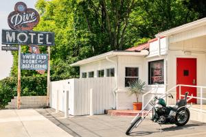 Afbeelding uit fotogalerij van The Dive Motel and Swim Club in Nashville