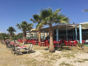 Imagen de la galería de Apartamento VenAVera Playa de Baria 2 K-1D Primera Línea Gran Terraza y WIFI, en Vera