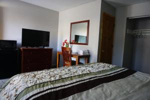 Televiisor ja/või meelelahutuskeskus majutusasutuses A&A Lake Tahoe Inn